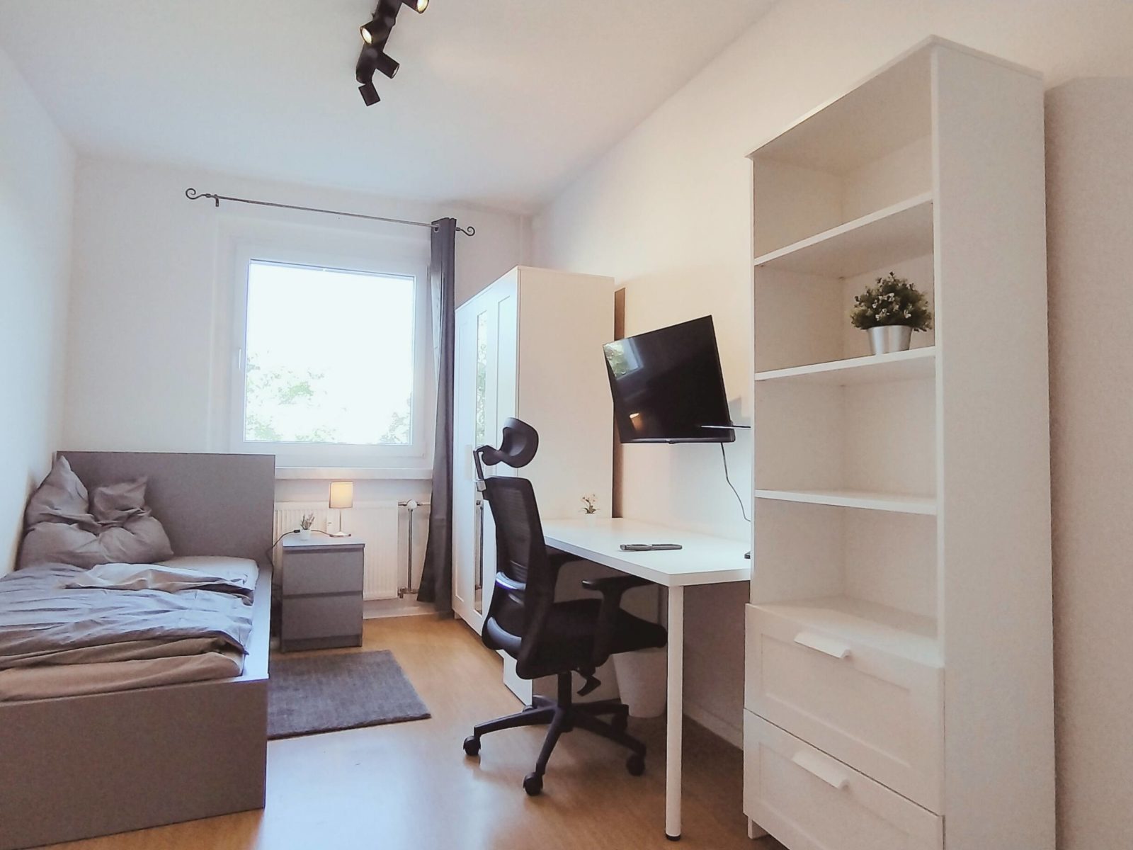 WG-Zimmer Leipzig Arbeitsbereich